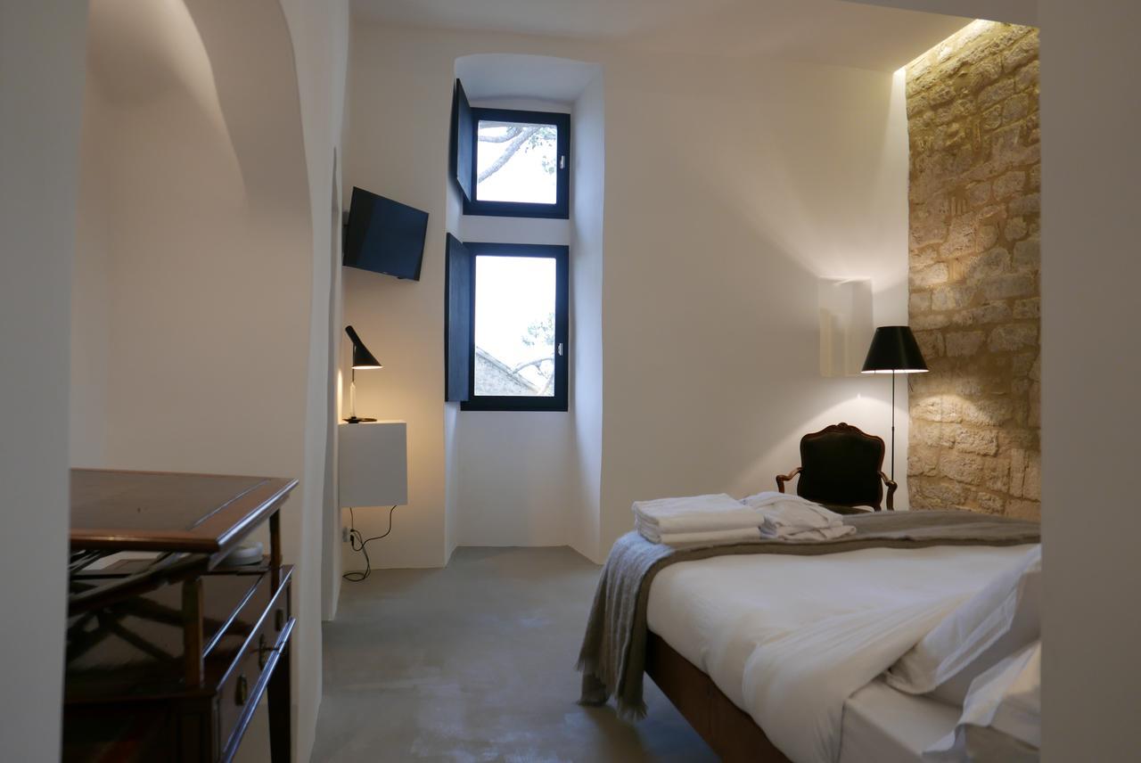 Tour Sarrazine De Montaren Bed & Breakfast エクステリア 写真
