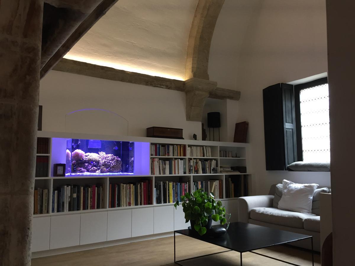 Tour Sarrazine De Montaren Bed & Breakfast エクステリア 写真